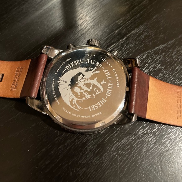 Men’s Diesel watch - Picture 3 of 15